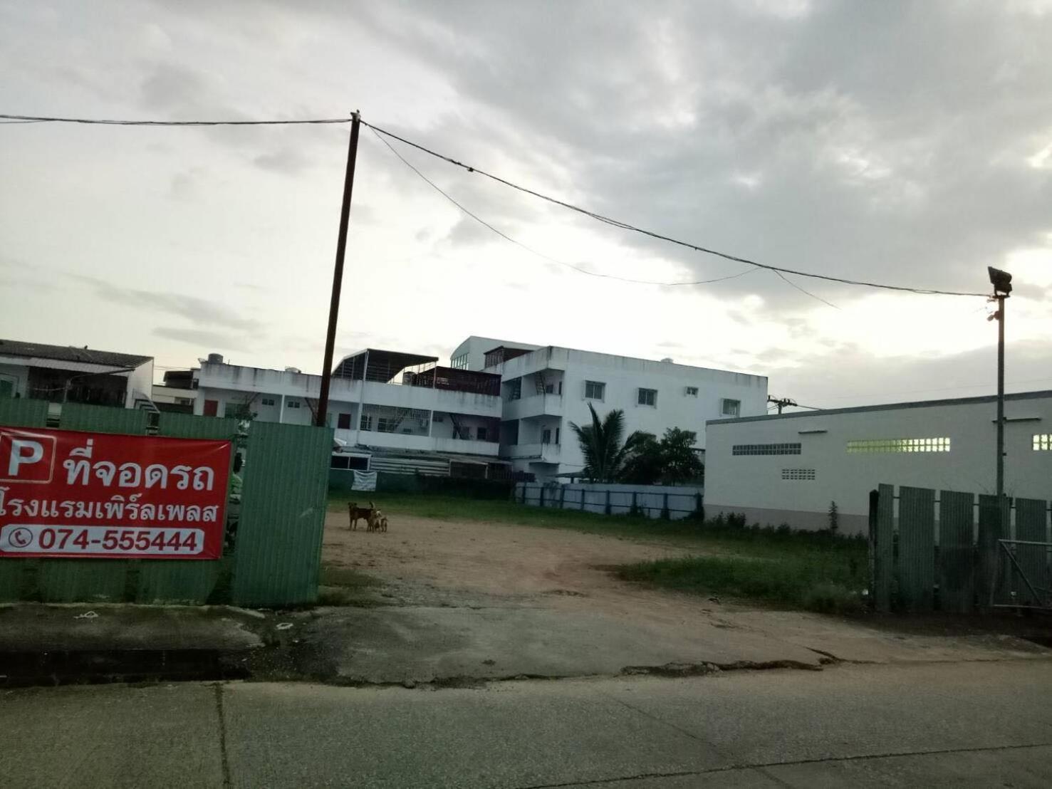 Pearl Place Hotel Хатъяй Экстерьер фото